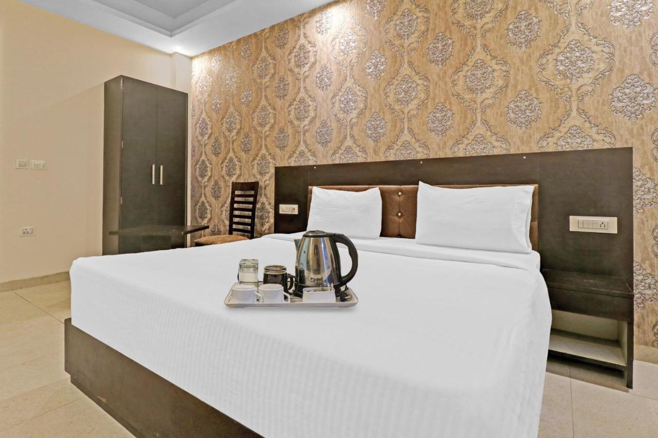 Oyo 23368 Boutique Hotel Paragon New Delhi Exterior foto